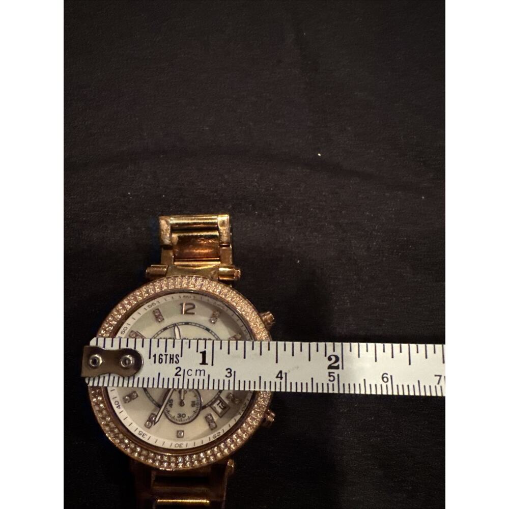 Michael Kors Parker Chronograph Gold with a mother-of-pearl dial - Picture 2 of 5